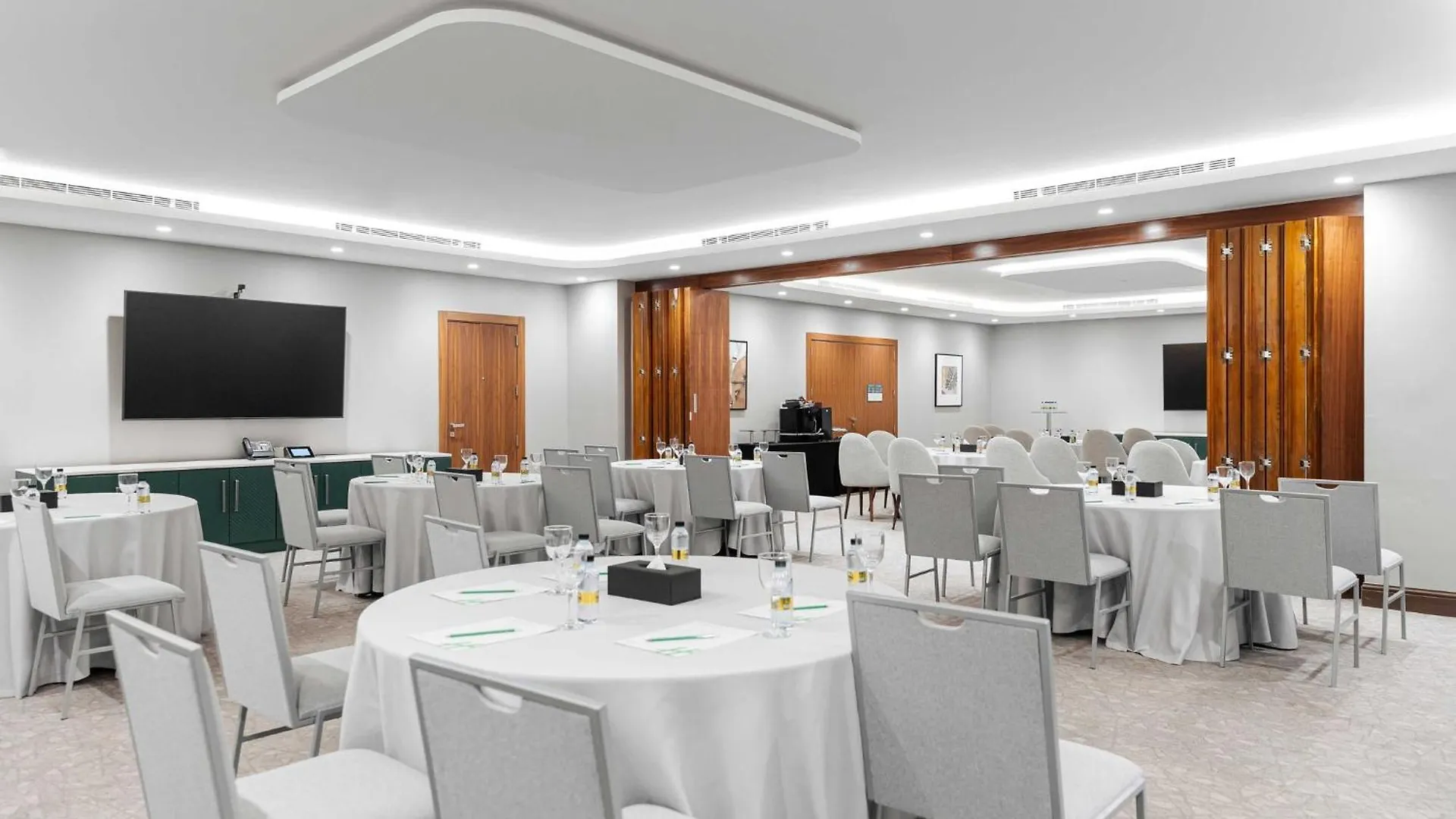 Holiday Inn Riyadh The Business District By Ihg